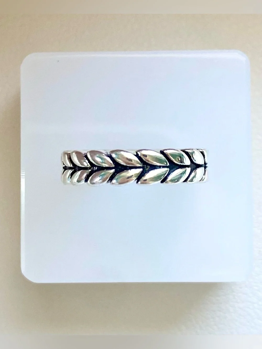 Sterling Silver Leaf Band Ring - Silver